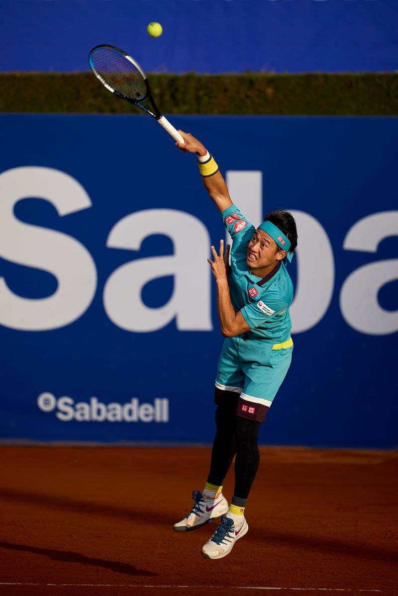 Kei Nishikori serving