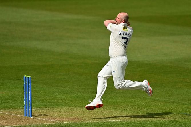 Watch: 45-year-old Darren Stevens dismisses Marnus Labuschagne after hitting 145-ball 190