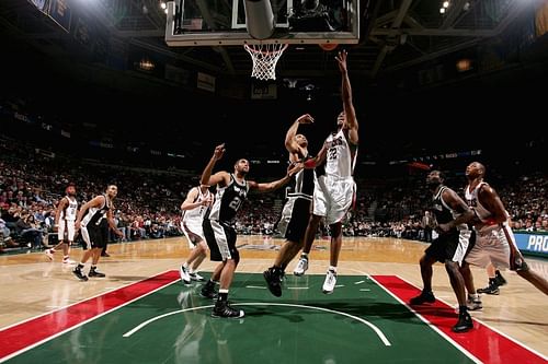 San Antonio Spurs vs Milwaukee Bucks