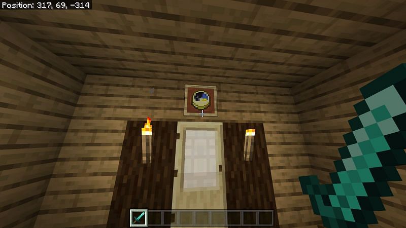 Placing clock on the wall in Minecraft
