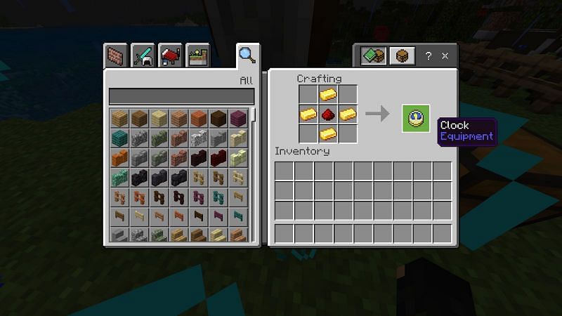 Smelting gold ore to craft a clock in Minecraft