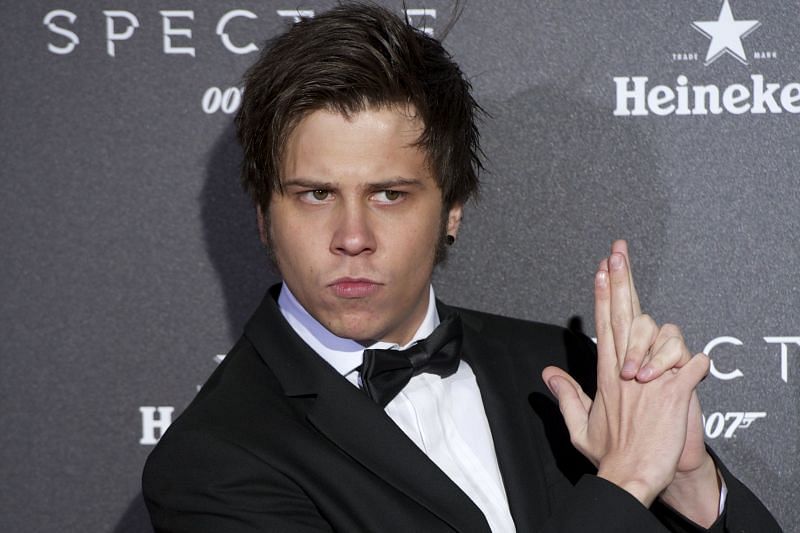 Rubius at an event (Image via Esquire)