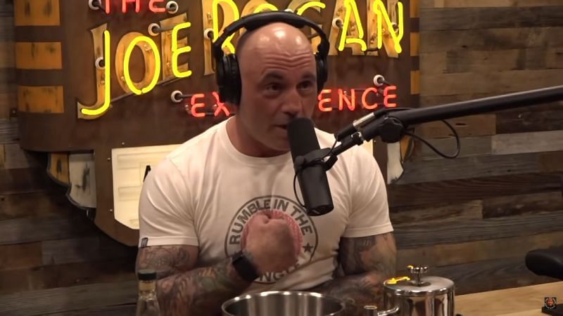 Rogan has pulled back his anti-vaccination comments (Image via YouTube, PowerfulJRE)