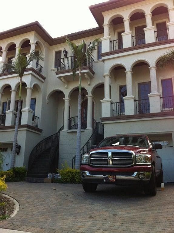 Hulk Hogan&#039;s house and car