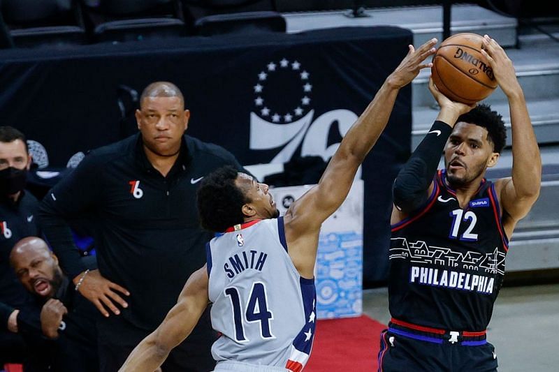 Tobias Harris shoots over Ish Smith