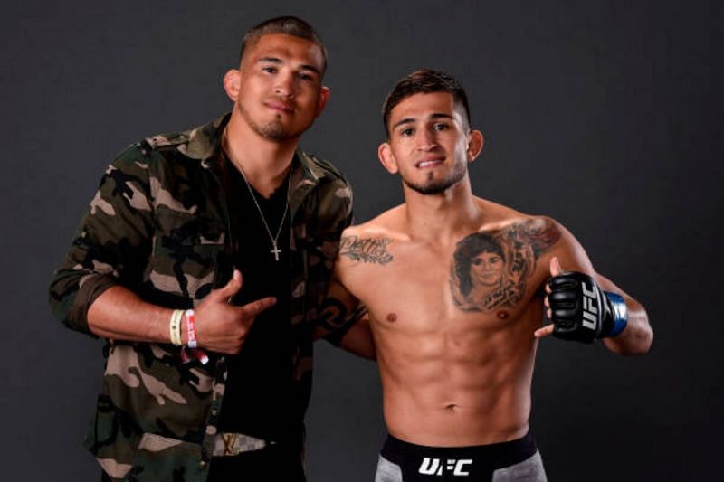 Anthony Pettis (left) with Sergio Pettis (right).