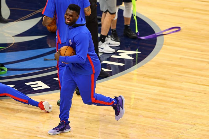 Zion Williamson is out &quot;indefinetely&quot; due to a fracture on the left hand