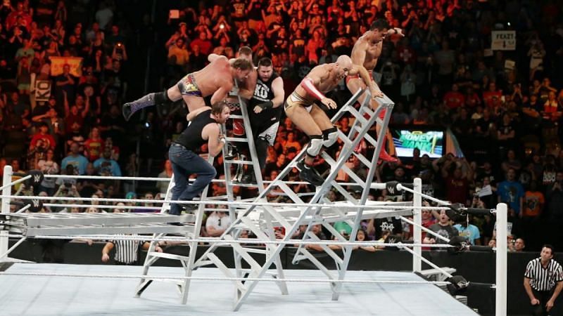 WWE में होने वाले लैडर मैच काफी खतरनाक होते हैं