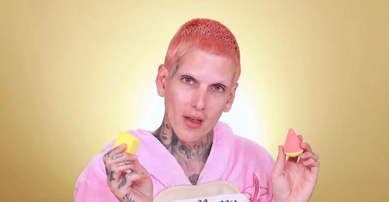 Jeffree Star in his newest YouTube review (Image via YouTube)