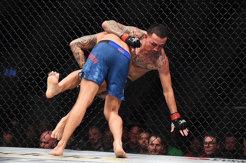 Dustin Poirier taking down Max Holloway