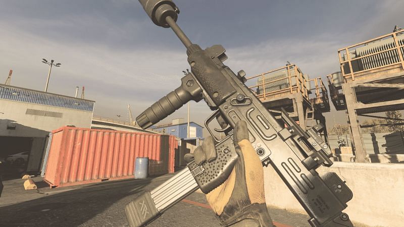 The Uzi works wonders as a secondary gun in Call of Duty: Warzone Season 3 (Image via Activision)