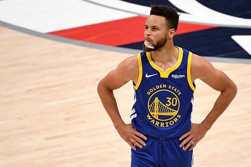 Stephen Curry of the Golden State Warriors will take on Zion Williamson for the first time on Monday