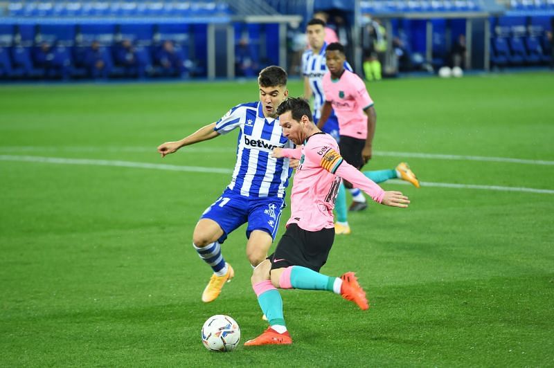 Deportivo Alav&eacute;s v FC Barcelona - La Liga Santander