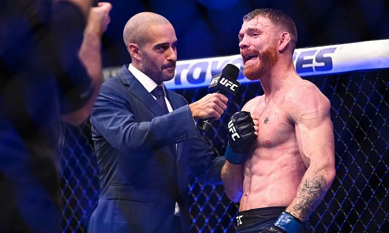 Paul Felder (right) retired at UFC Vegas 27