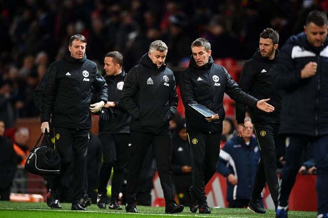 Manchester United should prioritise getting a new set piece coach this summer