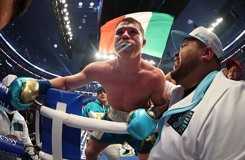 Canelo Alvarez v Billy Joe Saunders