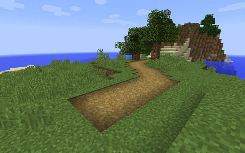 Digging path with a shovel to create green paths in Minecraft