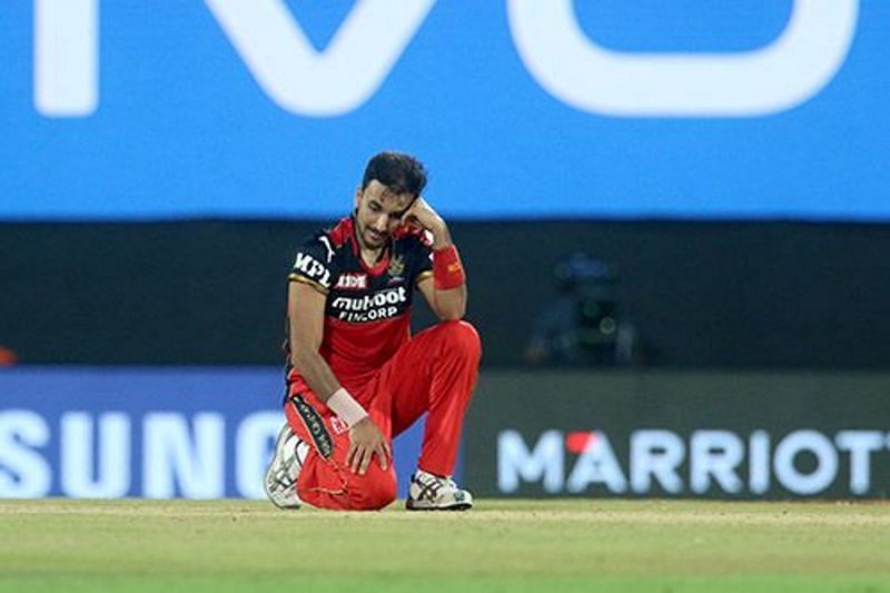 IPL 2021: Aakash Chopra feels RCB might be wary of giving the 20th over