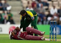 "I questioned whether I wanted to play again; Shoaib Akhtar did that to me" - Daren Sammy relives pacer's bouncer to Brian Lara