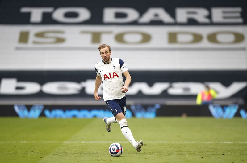 Harry Kane in Premier League action for Tottenham Hotspur
