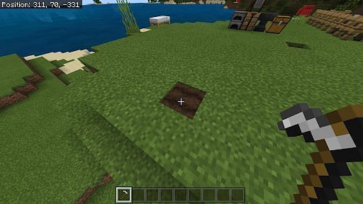 How to Make Farmland in Minecraft