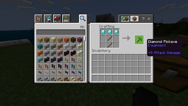 Enchanting in Minecraft using Enchantment Table