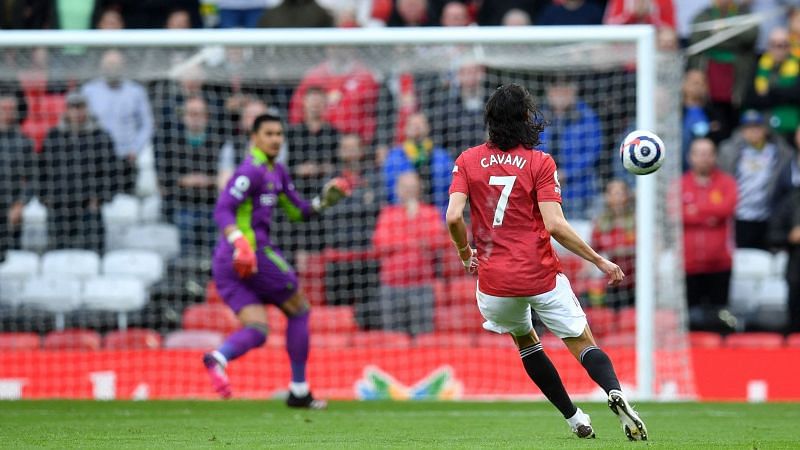 Edinson Cavani scored a sensation lob goal as Manchester United drew with Fulham