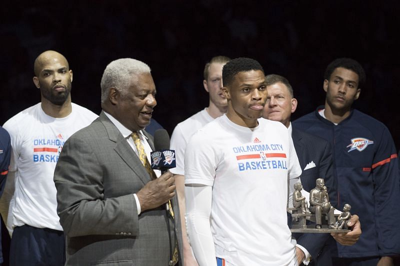 Oscar Robertson commemorates Russell Westbrook after the latter recorded his 42nd triple-double during the 2016-17 season