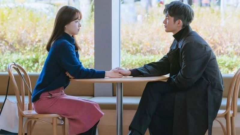 Park Bo Young and Seo In Guk in Doom At Your Service (Image via tvN/Rakuten Viki)