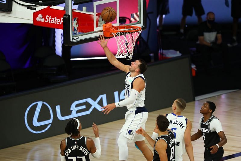 Dallas Mavericks vs Sacramento Kings: Luka Doncic in action