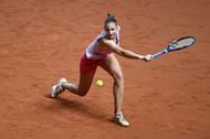 Karolina Pliskova beat Jelena Ostapenko at the 2021 Stuttgart Open