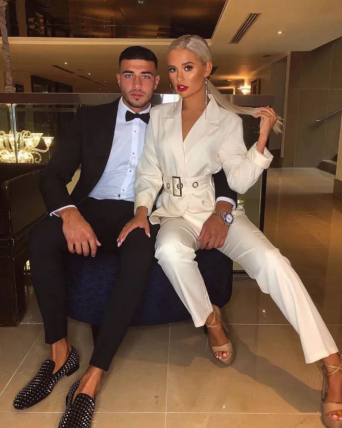 Tommy Fury with his girlfriend