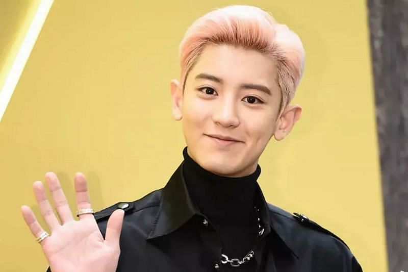 Fans show their support for EXO&#039;s Chanyeol (Image via Soompi)