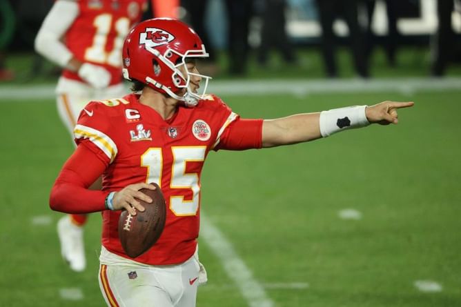 NFL 2021 MVP Odds: Who are the favorites to win the award this season?
