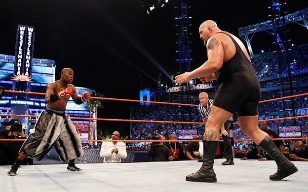 WWE History: The Floyd Mayweather Vs Big Show match in 2008