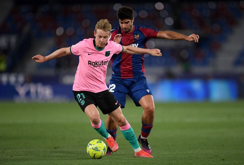 FC Barcelona drew 3-3 at UD Levante.