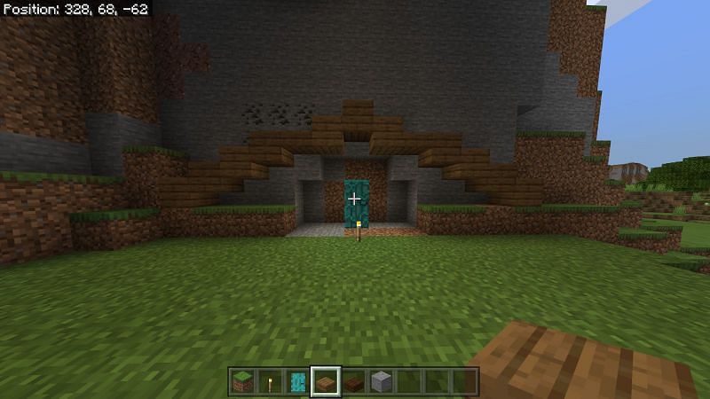 Considering dimensions while building a hobbit hole Minecraft