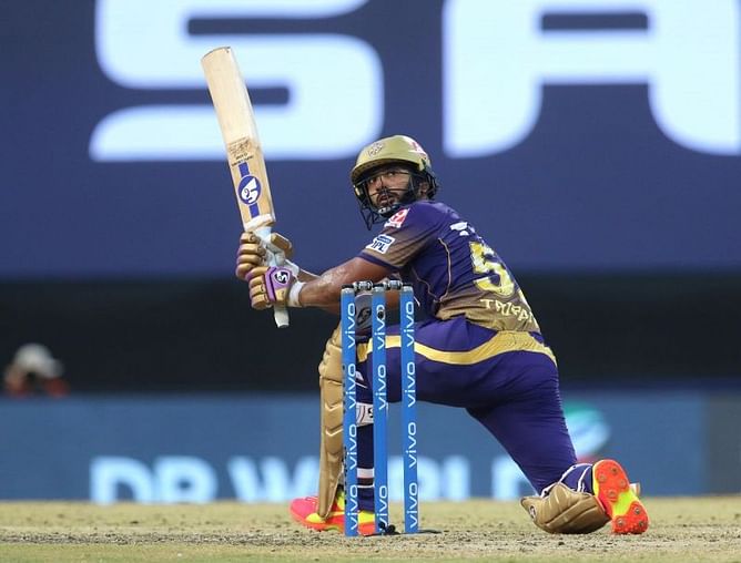 IPL 2021: [Watch] How Rahul Tripathi learned the perfect scoop from Dinesh Karthik