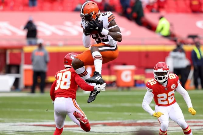 NFL Trade Rumors: 3 realistic landing spots for Cleveland Browns TE David Njoku