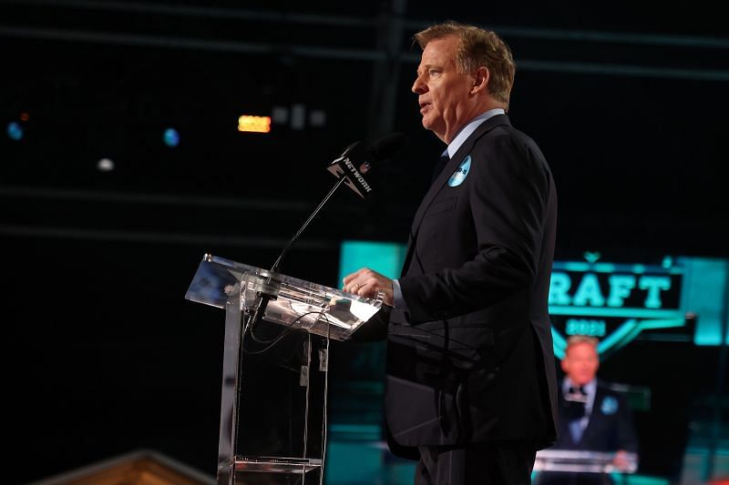 NFL Draft: Fans boo NFL Commissioner