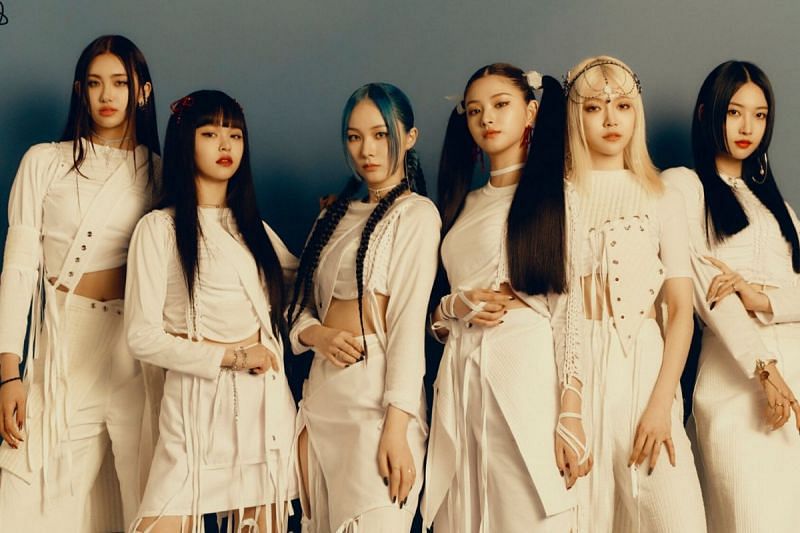 EVERGLOW&#039;s E:U stepped down as leader, with Sihyeon taking up the role
