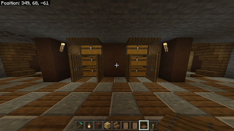 Having storage in the Hobbit Hole Minecraft