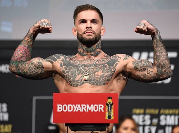 Video Former UFC champ gets giant face tattoo Instagram baffled   MMAmaniacom