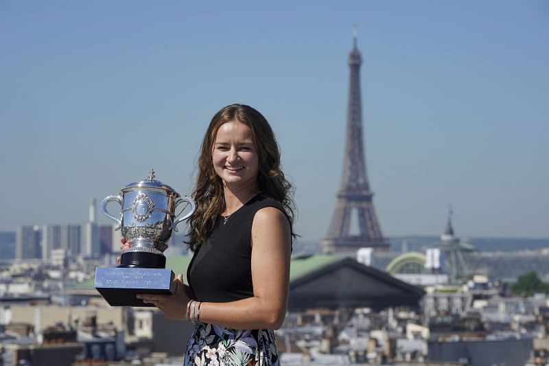 Barbora Krejcikova with the French Open trophy