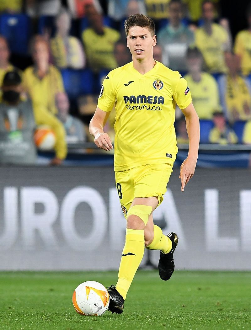 Juan Foyth in action for Villarreal