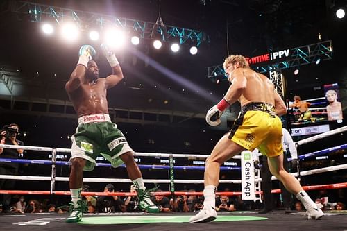 Floyd Mayweather v Logan Paul