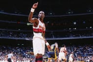 Dikembe's signature finger wag: Getty Images.