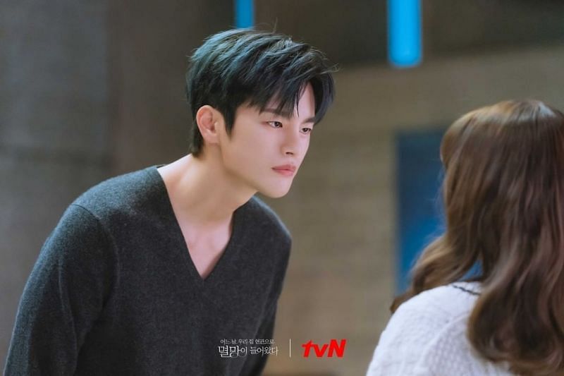 A still of Seo In-guk in &quot;Doom at Your Service&quot; episode 7. (Instagram/tvNdrama Official)