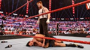हॉस्पिटल में नाक की सर्जरी होने के बाद मौजूदा WWE चैंपियन ने अपनी हेल्थ पर दिया बड़ा अपडेट