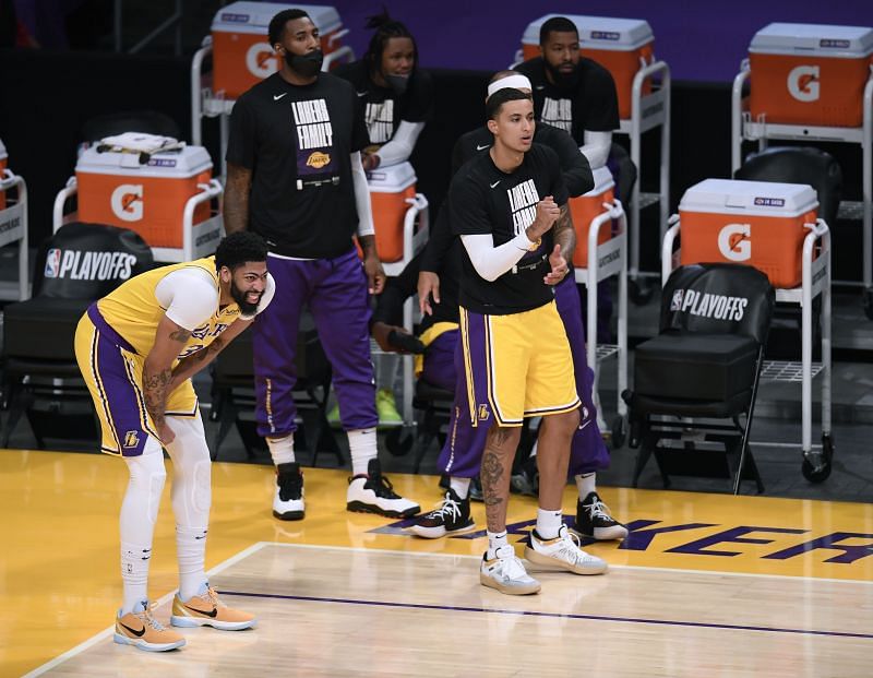The LA Lakers&#039; Anthony Davis left the floor early in the first quarter of Game 6 on Wednesday